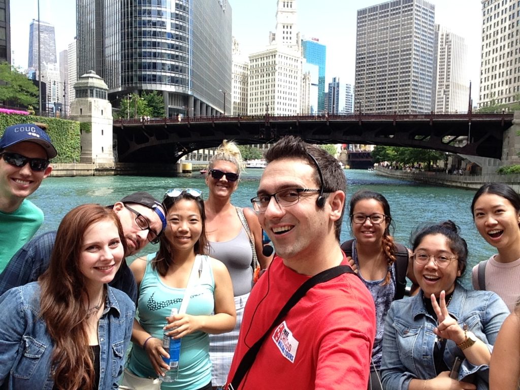 Matt Tour Selfie River Free Chicago Walking Tours
